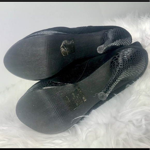 BAKERS Torri Black Suede Bootie, Size 9B, EUC - Picture 6 of 8